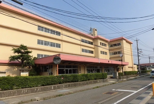 押野小学校まで850m
