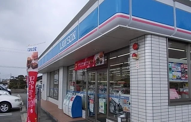 ローソン境港市役所前店まで500m