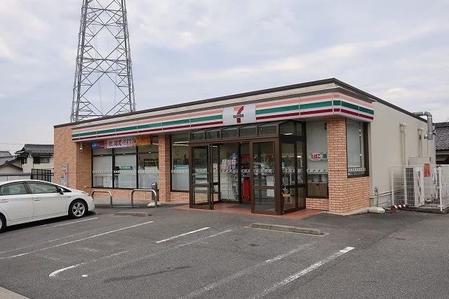 セブンイレブンまで750m