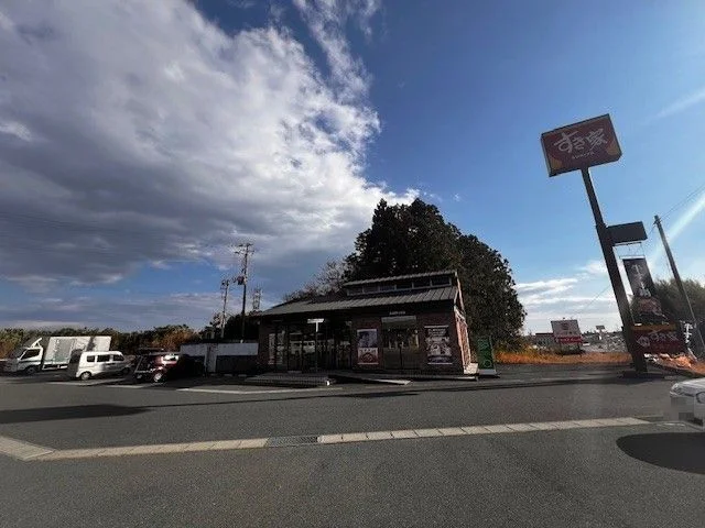 すき家６号相馬店まで64m