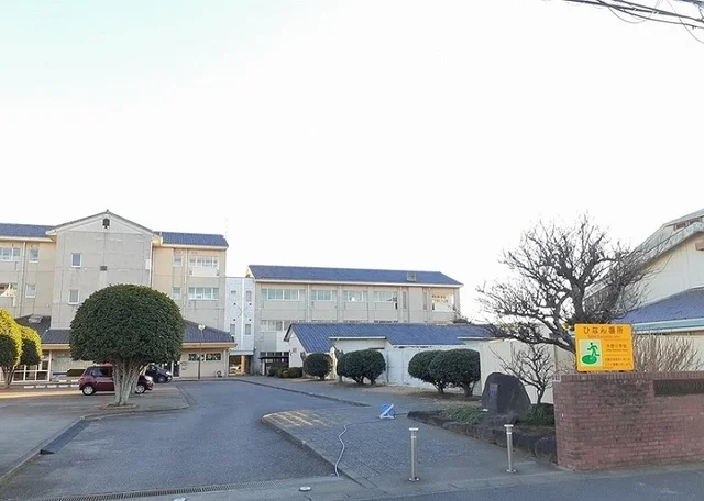 市立外野小学校まで450m