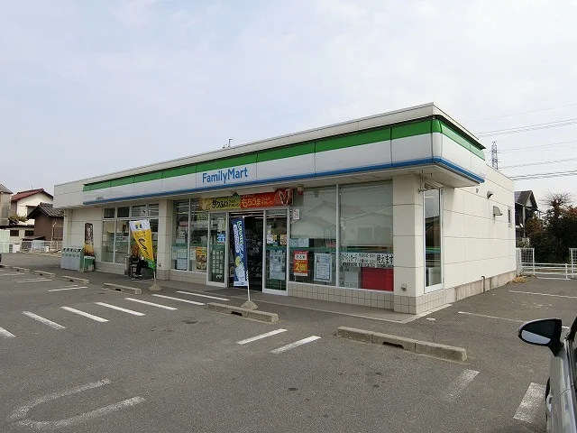 ファミリーマート静里町店まで300m