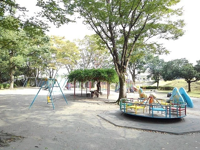 栄楽公園まで750m