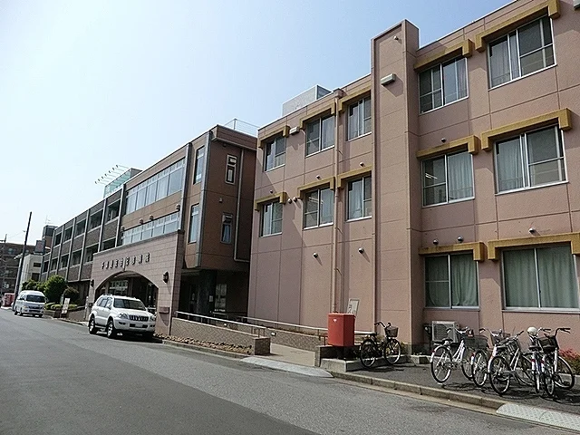 愛友会記念総合病院まで400m