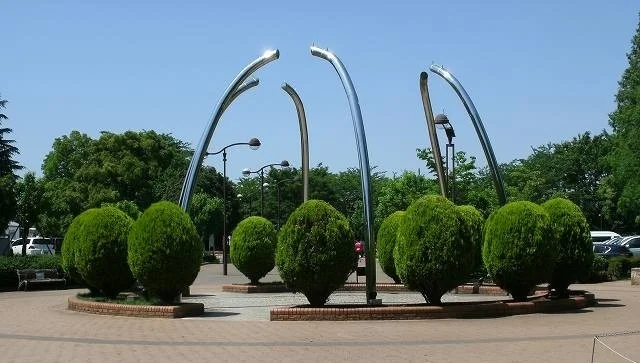 横山公園まで800m