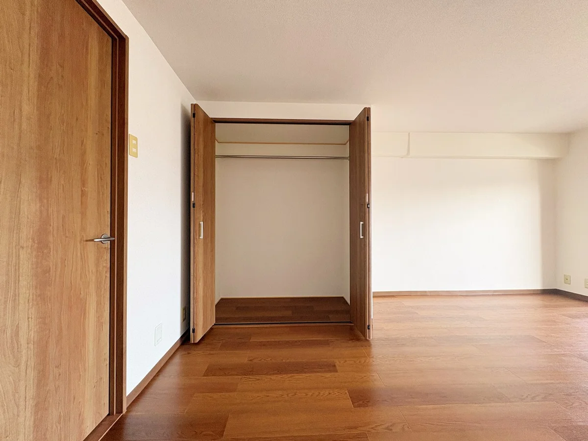 大容量の収納があります！備品設置前写真です。