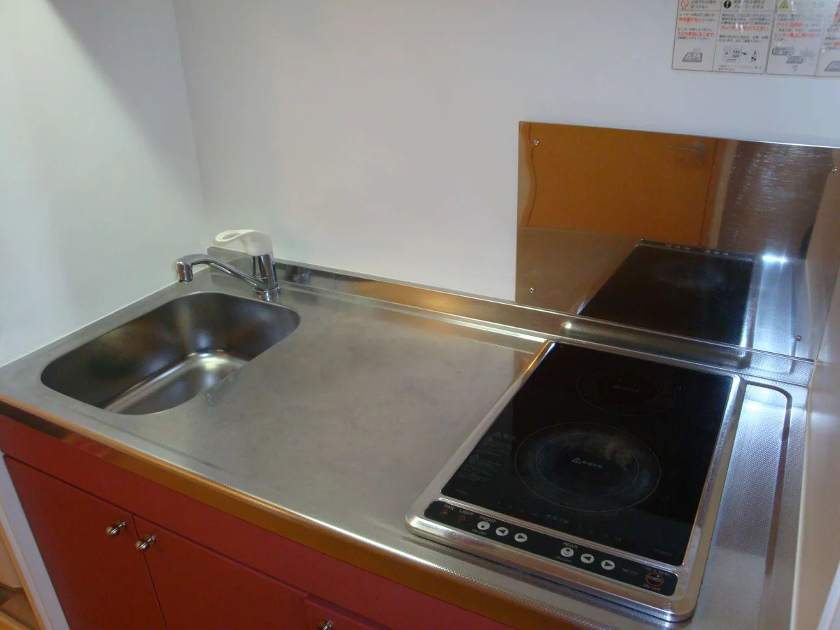 広くて快適なキッチンです。