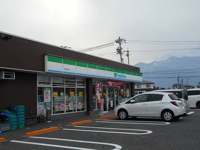 ファミリーマート  松本梓川店まで400m