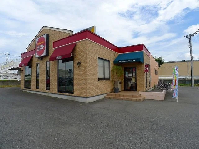 ガスト伊勢崎東店まで450m