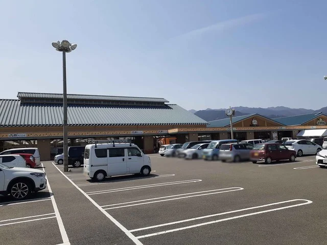 周ちゃん広場まで1696m