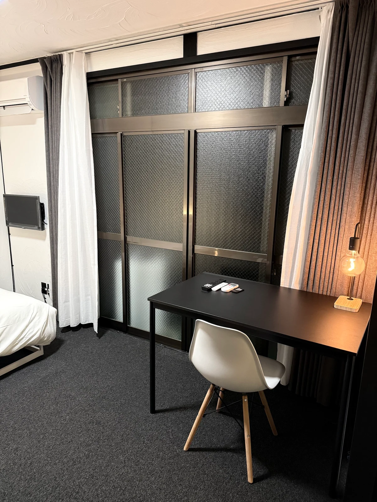 バルコニー出入口