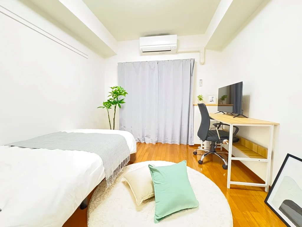 ※ラグ・小物等のインテリアは設置例です。実際のお部屋には備え付けられておりません。