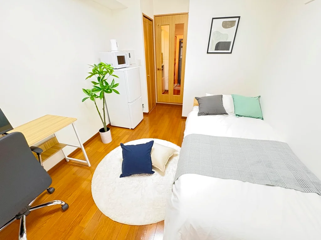 ※ラグ・小物等のインテリアは設置例です。実際のお部屋には備え付けられておりません。