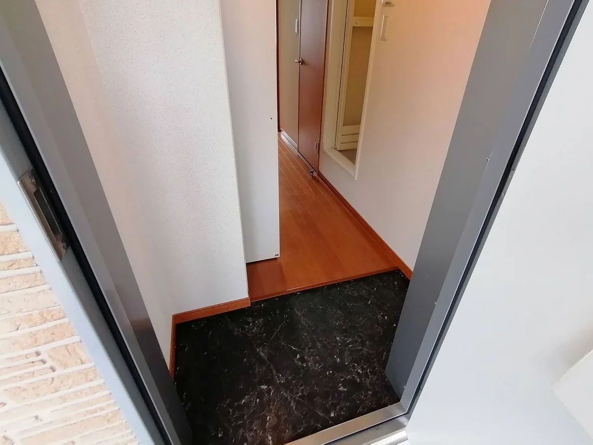 シューズボックスあり。