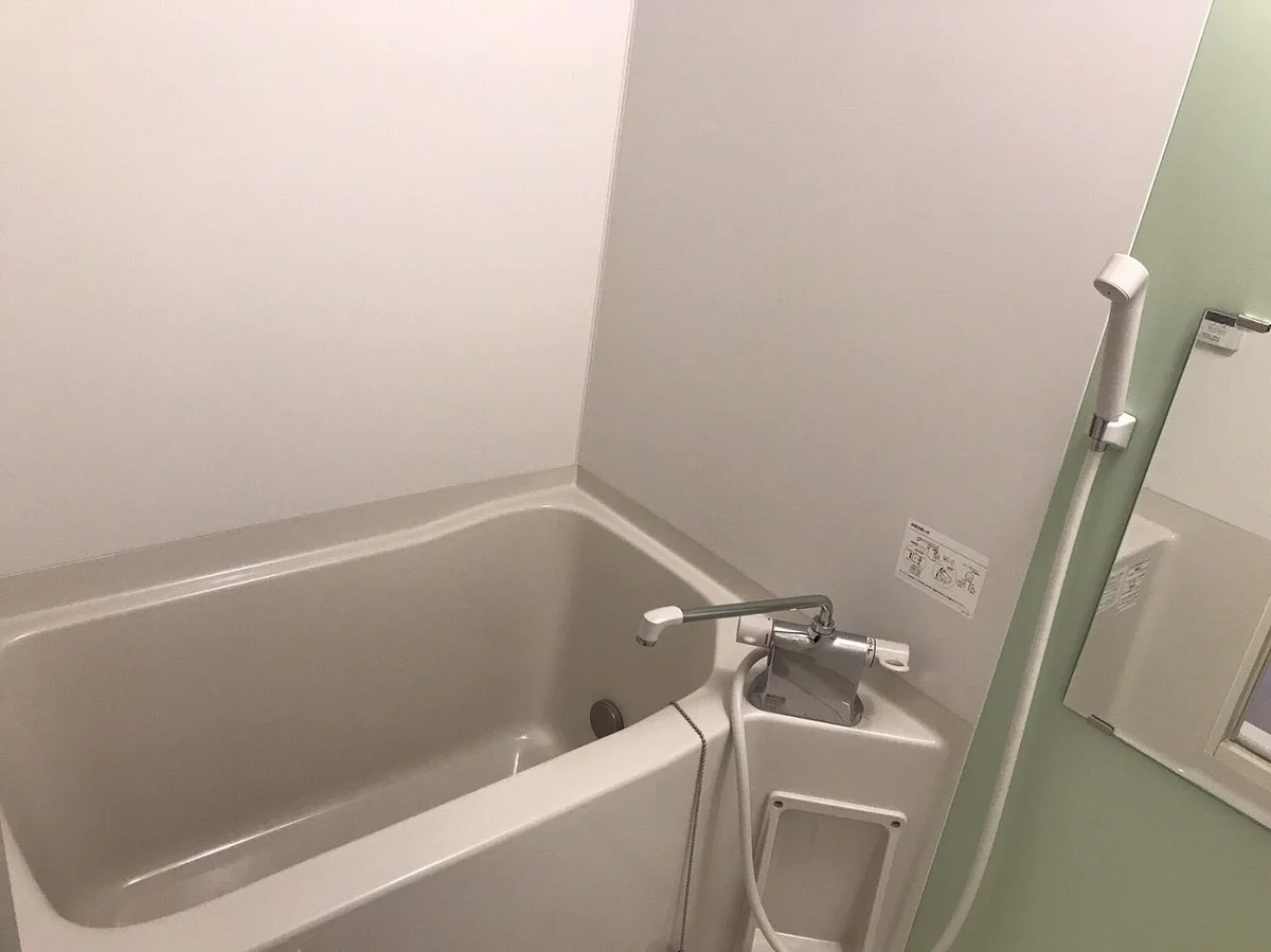 ※部屋によりパネルの色が異なります