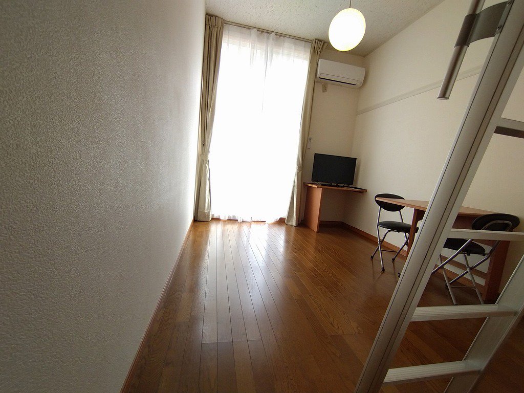 2階以上は絨毯仕様です。