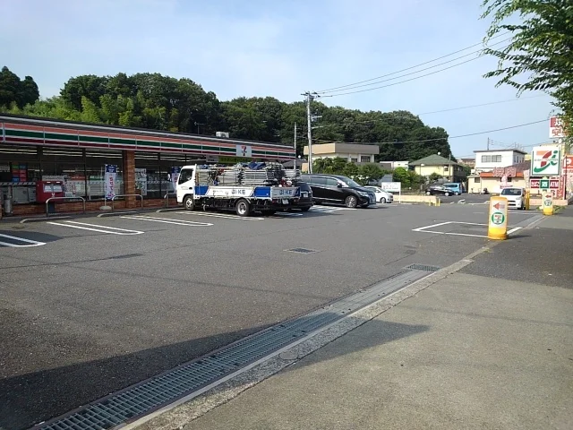 セブンイレブンまで1400m