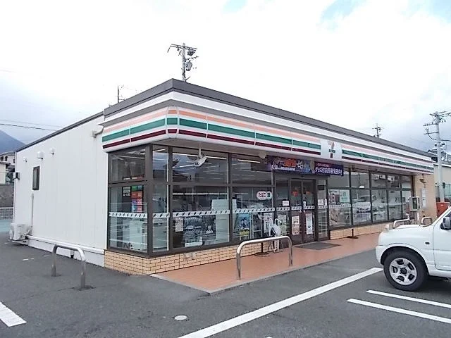 セブンイレブン　駒ヶ根中央店まで600m
