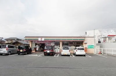 セブンイレブン三島谷田北店まで600m