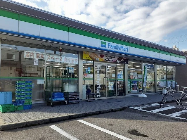 ファミリーマート富山東店まで350m