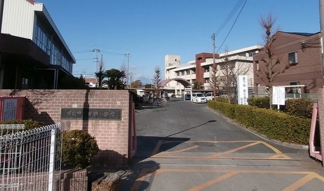 岡山市立      芳明小学校まで400m