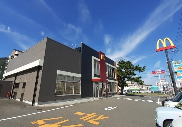 マクドナルド様まで1200m