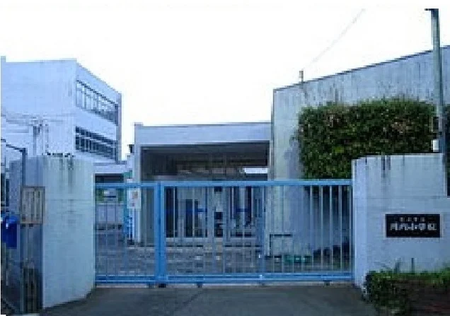 河内小学校まで50m