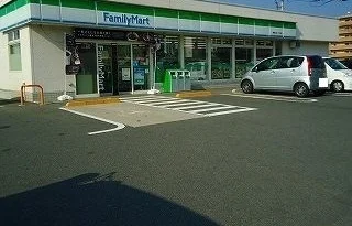 ファミリーマート西条寺家店まで650m