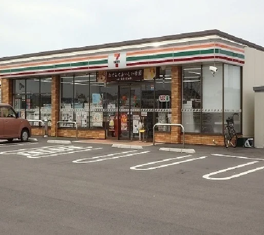 セブンイレブンまで400m