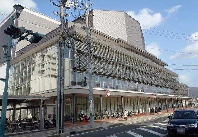 東広島芸術文化ホールくららまで1400m