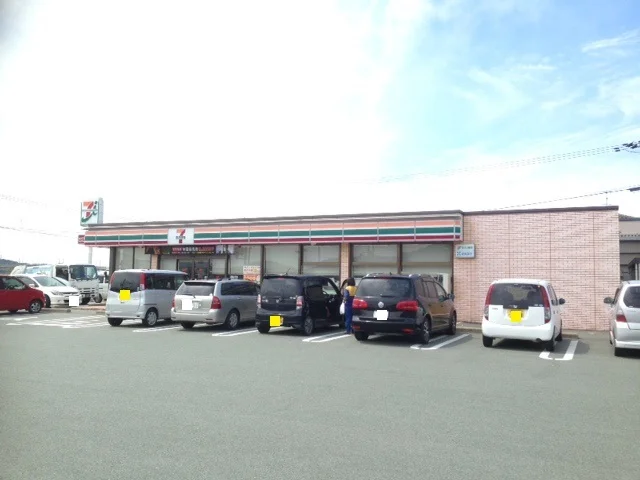 セブンイレブン玉名下店まで1300m