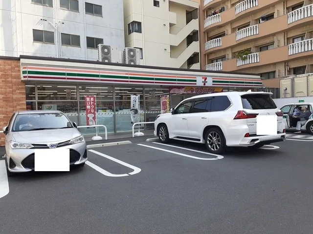 セブンイレブン堀江町店まで220m