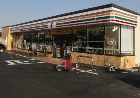 セブンイレブン原市バイパス店まで400m