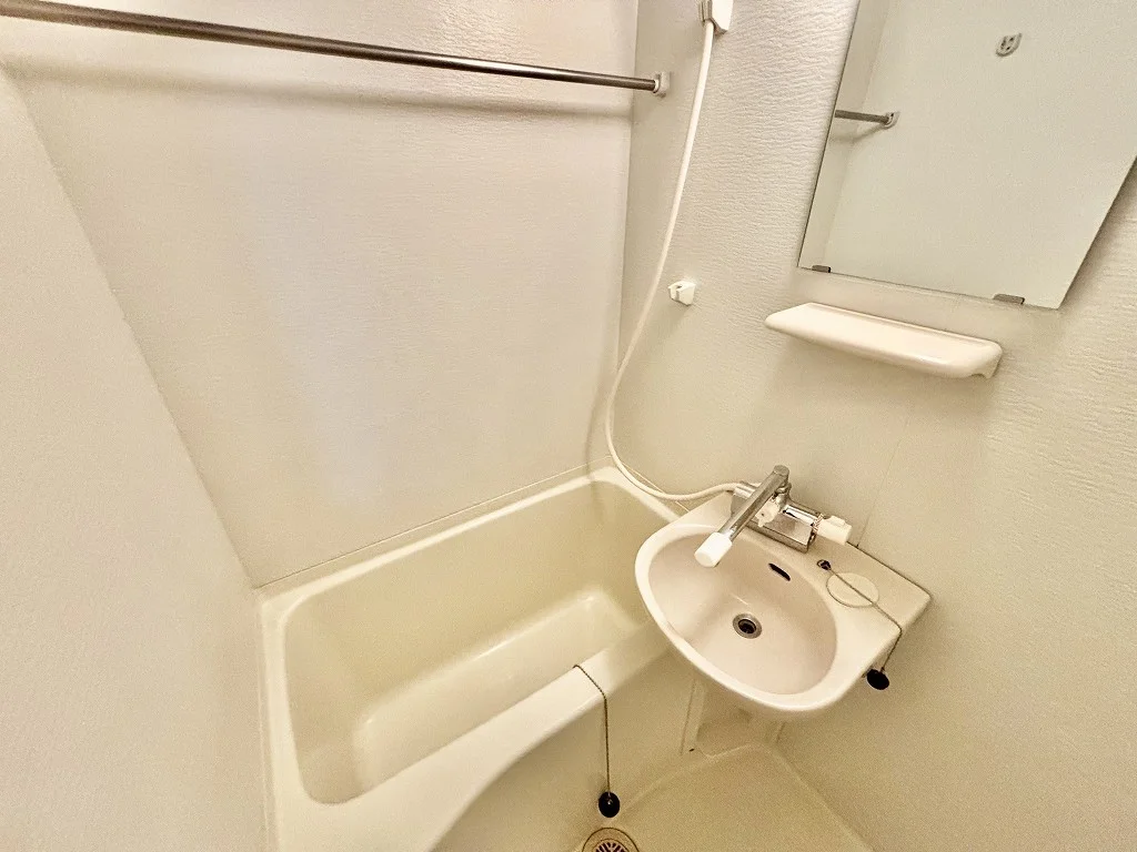 設備・仕様は号室により異なる為、現況を優先いたします。