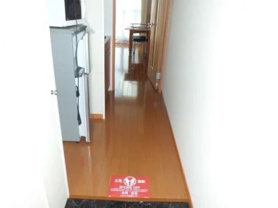 メイプルカラーの床がキレイです。