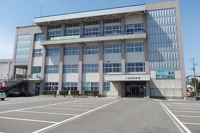 八郎潟町役場まで1900m