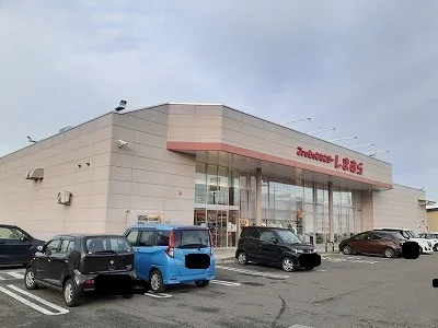 しまむらまで700m