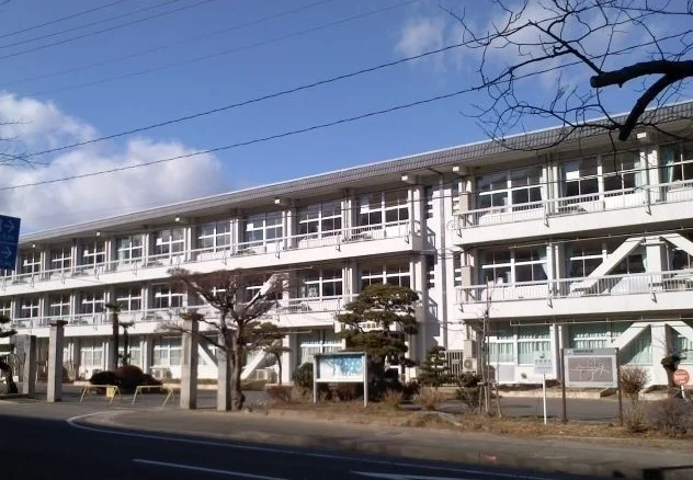 二本松北小学校まで1300m