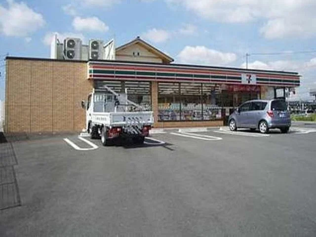 セブン-イレブン 岡崎小針町店まで700m