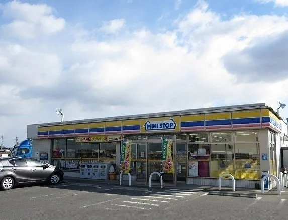 ミニストップ瑞穂宝江店まで1000m