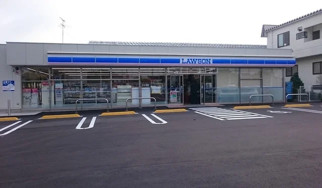 ローソンまで900m