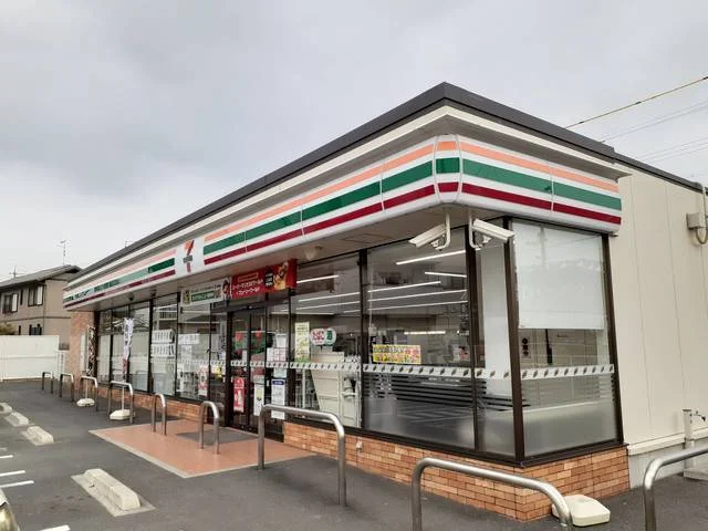 セブンイレブン田井3丁目店まで241m