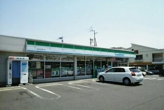 ファミリーマート高松中央通り店まで300m