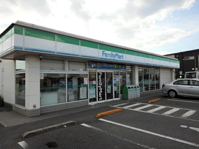 ファミリーマート多度津南鴨店まで800m