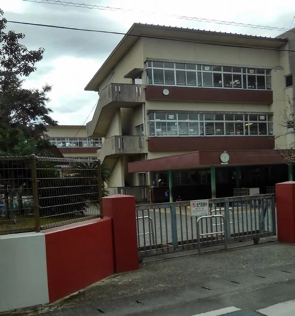 人吉東小学校まで900m