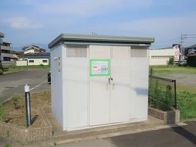 敷地内にゴミ庫が設置されておりゴミ捨てに便利です