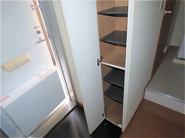 シューズボックスあり