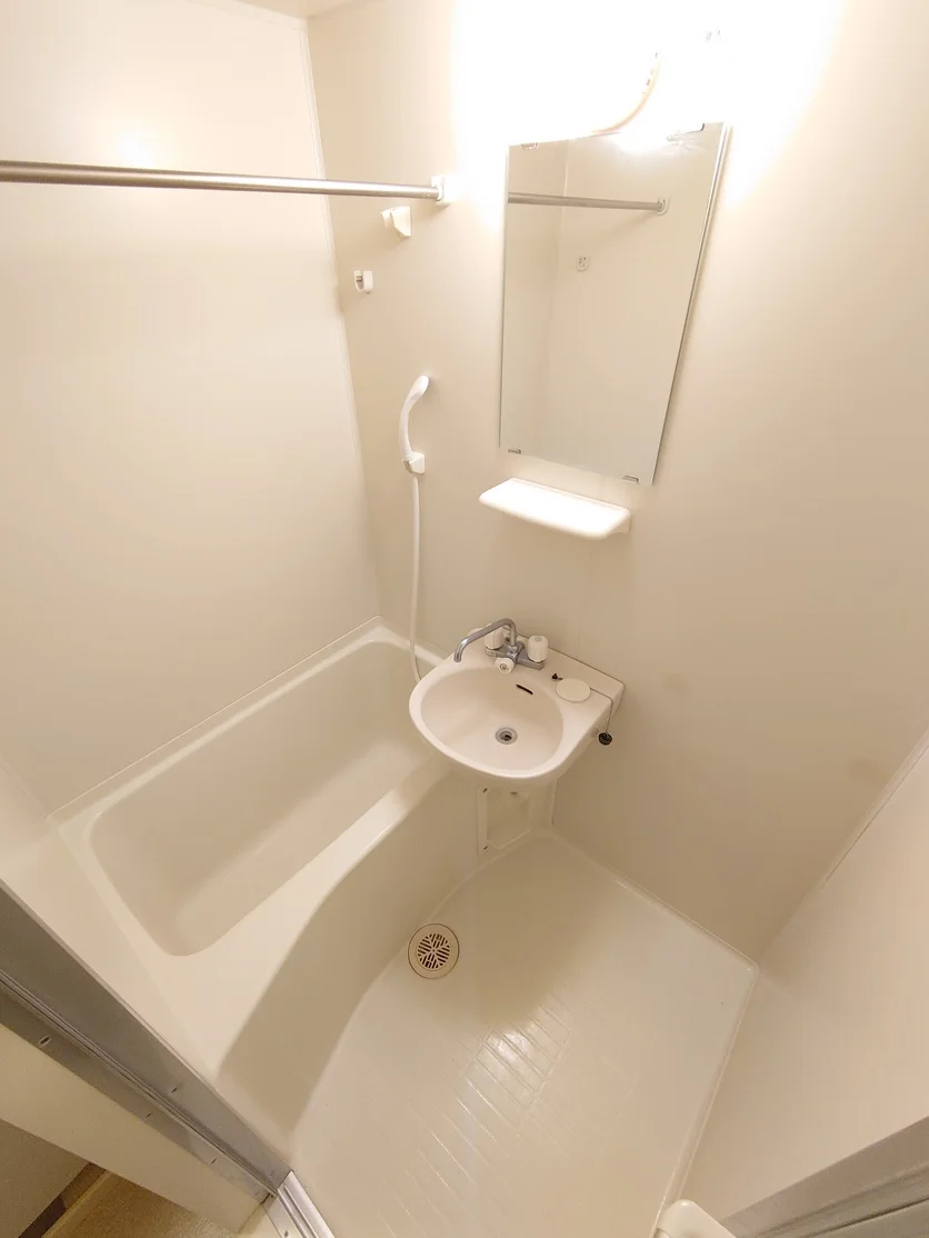 設備・仕様は号室により異なる為、現況を優先いたします。