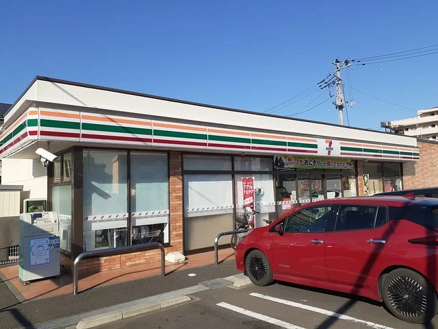 セブンイレブンまで514m