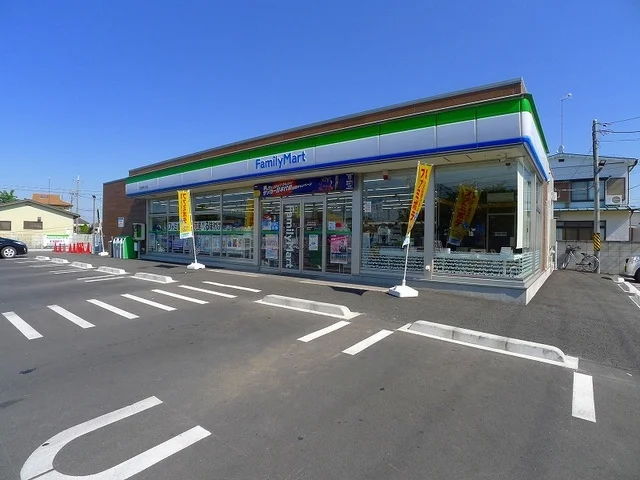 ファミリーマート太田藤阿久町店まで700m